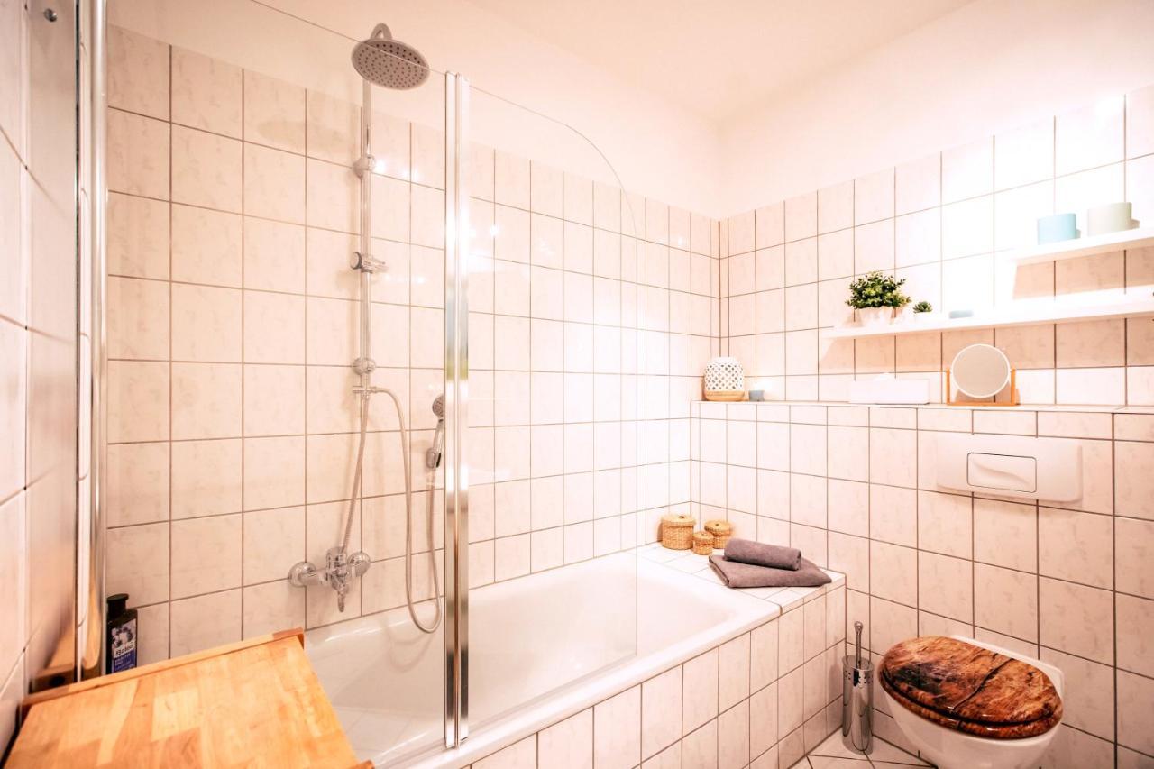 Gemuetliche Ferienwohnung Neben Der Arena Leipzig "Waldi" ภายนอก รูปภาพ